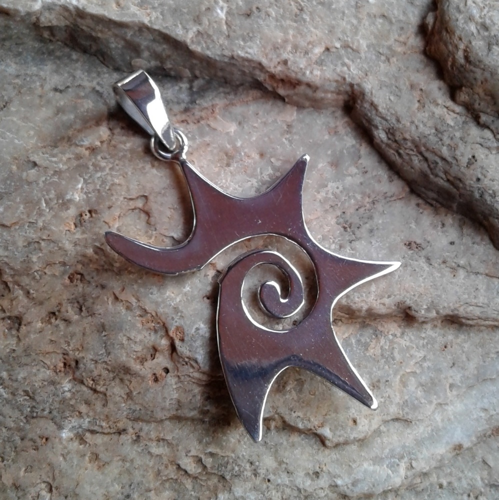 Sterling silver SUN PENDANT - Picture 8 of 12